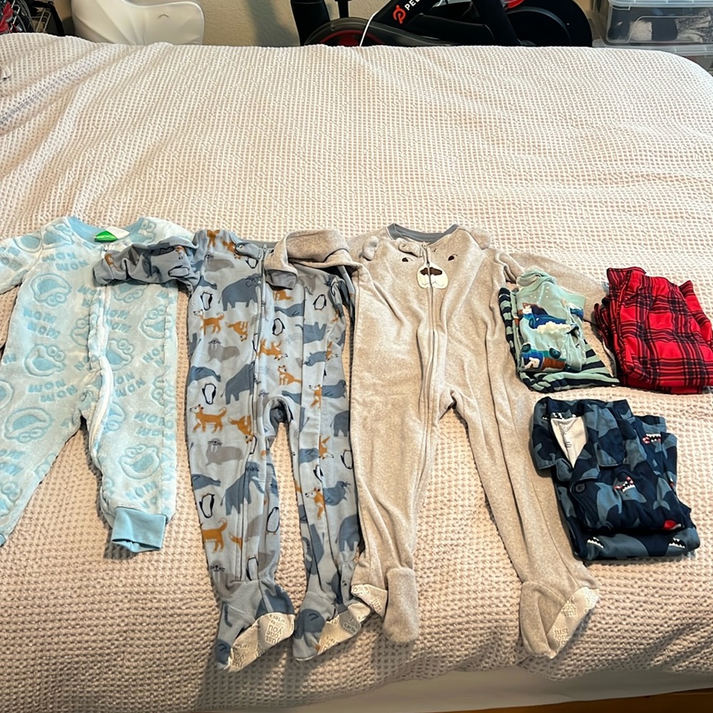 3T boys bundle of pajamas and long sleeve shirts